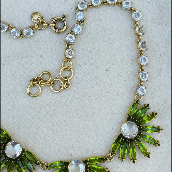 J.Crew Golden Moss Gem Fan Statement Necklace NWOT - Picture 4 of 11
